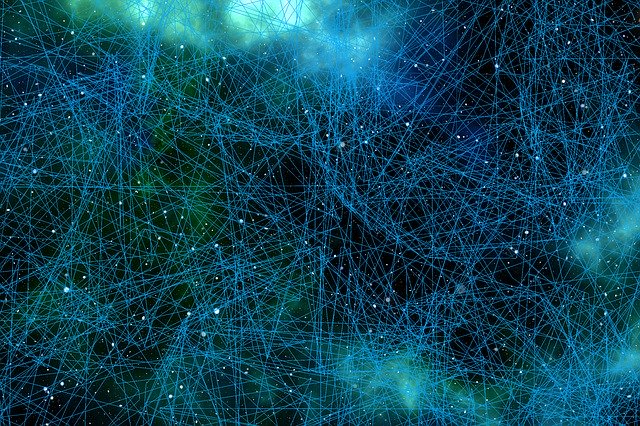 Ein Netzwerk von Punkten verbunden mit blauen Linien. Im Hintergrund sind Nebelschwaden zu sehen.